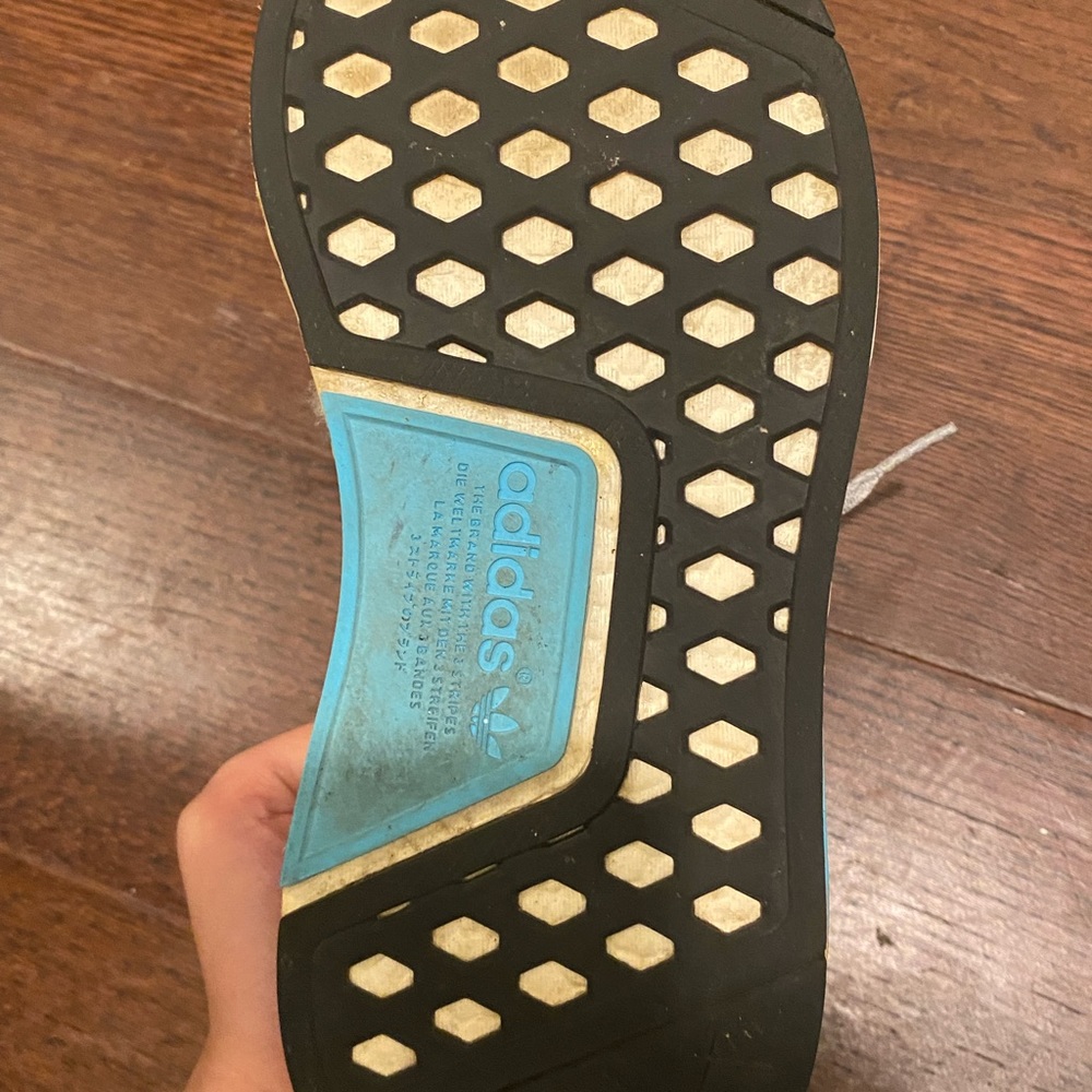 Adidas - Picture 3 of 4